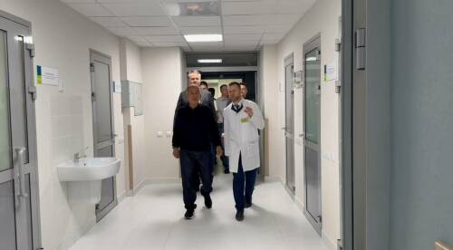 Рустам Минниханов посетил обновленную центральную районную больницу Елабуги