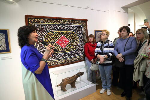 Выставка «Краски Амурской земли» открылась в Нацмузее Татарстана