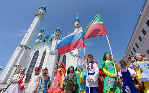 Выборы Раиса, Татарстан и языки народов РФ, изоляция импульсивного Трампа: акценты недели