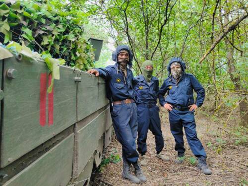 Расим Баксиков поздравил военнослужащих с Днем танкиста