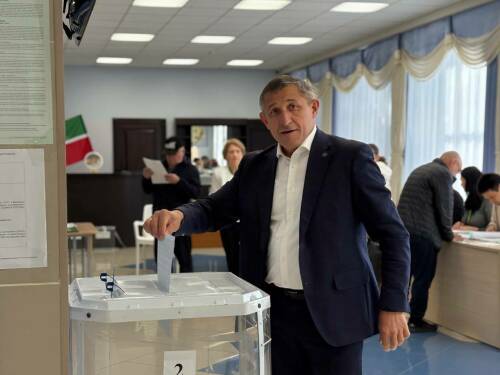 «Приятно видеть активность лаишевцев»: Ильдус Зарипов проголосовал на выборах