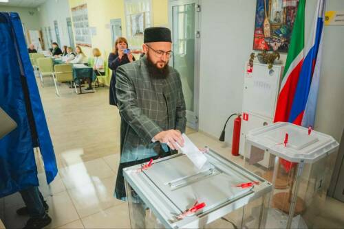 Муфтий Татарстана проголосовал на выборах Раиса РТ