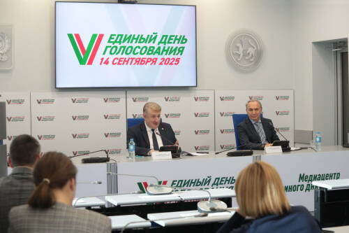 Андрей Кондратьев: Люди активно голосуют на нашем избирательном участке в Москве