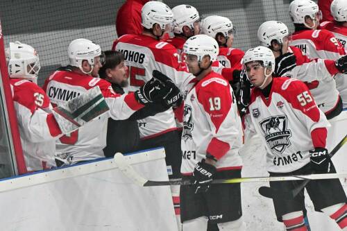 «Нефтяник» и «Челны» сыграют против друг друга в регулярном чемпионате ВХЛ