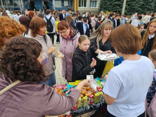 В Высокогорской школе на благотворительной ярмарке собрали 190 тыс. рублей для СВО