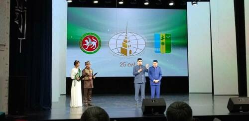 Данис Шакиров поздравил Нижнекамское отделение Всемирного конгресса татар с 25-летием