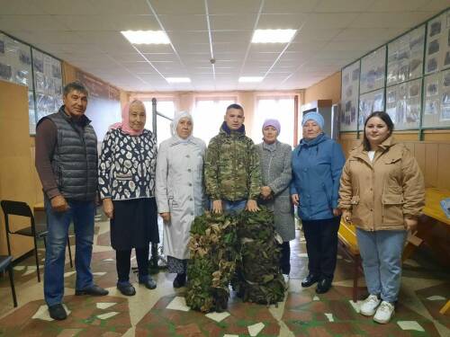 Альметьевские волонтеры подготовили сотни окопных свечей и маскировочных сетей для СВО