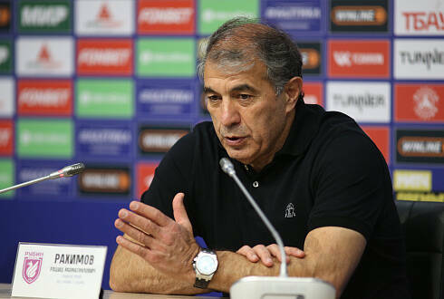 Рашид Рахимов оценил дебют Далера Кузяева в матче с «Локомотивом»