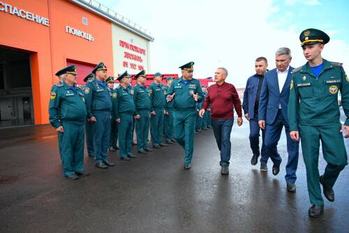 Минниханов в Актаныше осмотрел новое здание пожарной части
