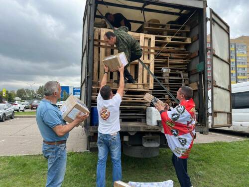 «Народ и армия едины»: челнинцы собрали гуманитарную помощь для бойцов СВО