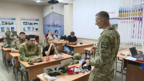 «Медик там как Бог»: боец СВО провел в Нижнекамске мастер-класс по тактической медицине