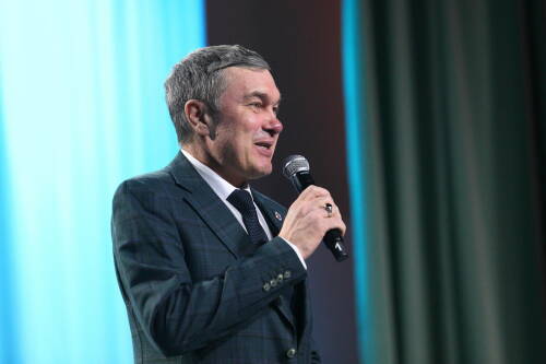 Ренат Валиуллин предложил проводить культурные недели в Доме дружбы народов РТ