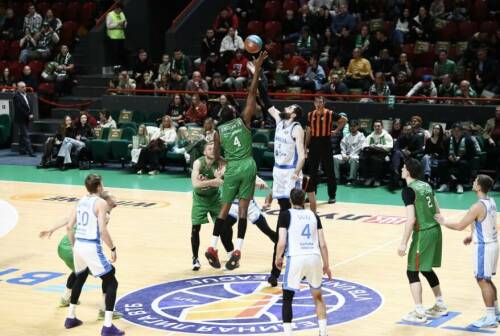 УНИКС обыграл «Самару» в гостях