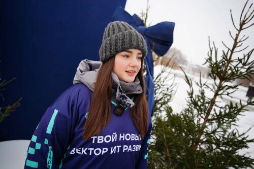 «Нейро-снег фест»: в Казани жителей научили создавать цифровые открытки с помощью ИИ