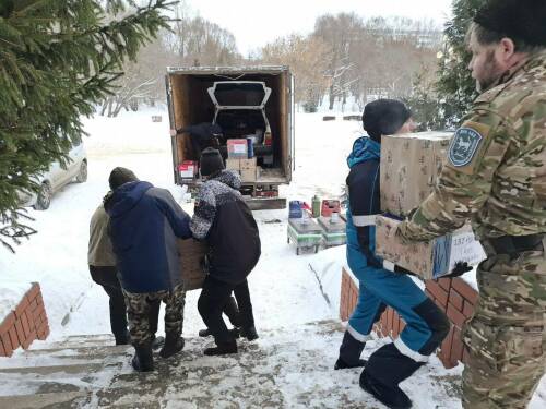 Ветераны пограничных войск Заинска передали в зону СВО автомобиль