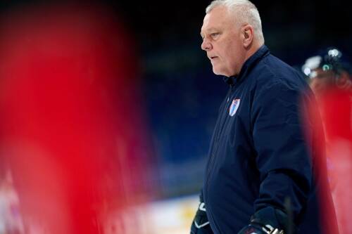 Жеррар Галлан может уйти с поста главного тренера &laquo;Шанхайских Драконов&raquo; по состоянию здоровья в ближайшее время, сообщает &laquo;Спорт-экспресс&raquo;