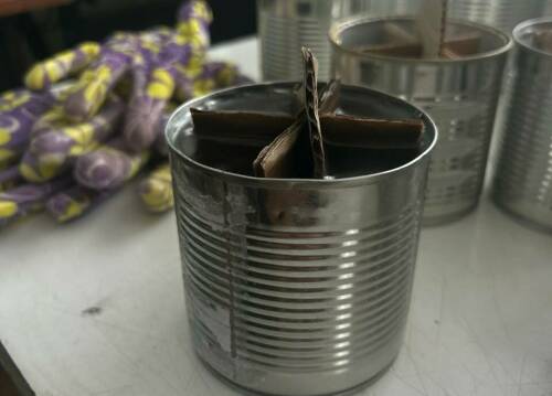 В заинской школе изготовили окопные свечи для бойцов СВО