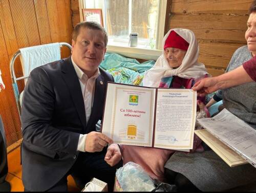 «Она – живая история»: жительницу Мамадышского района поздравили со столетием