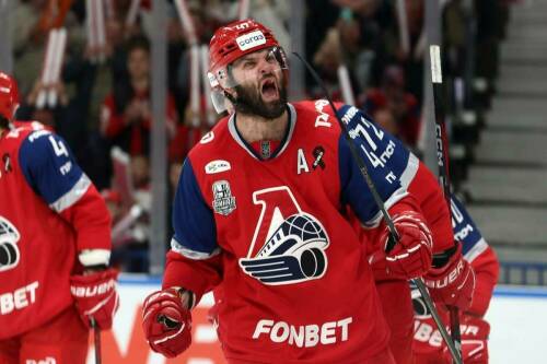 «Радулов меня вдохновляет». Дзюба признался, что хочет играть дальше, глядя на хоккеиста