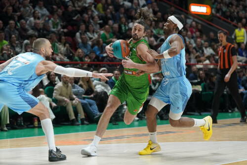 Рейнольдс, Швед и Бингэм поедут от УНИКСа на Матч звезд