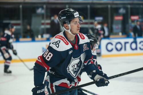 «Нефтехимик» переподписал контракт с Жафяровым