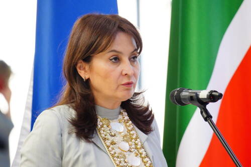 Фазлеева – ЗАГСу Татарстана: Главная задача – сохранение института семьи