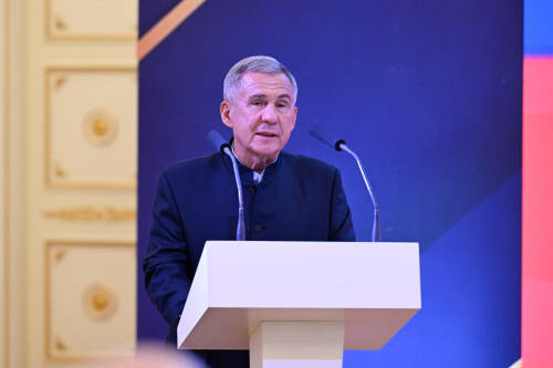 Раис РТ поздравил с юбилеем сотрудников СК: Вы - гарант законности и правопорядка