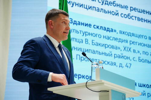 Меценаты, аварийные памятники и «эксперт-киллер»: как комитет Гущина подвел итоги-2025