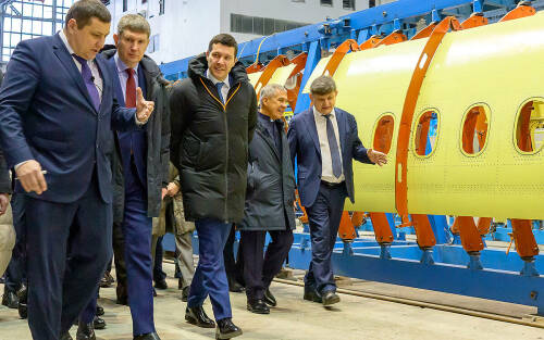 Модернизация КАЗ и 20 Ту-214 в год: зачем в Казань приезжали Алиханов и Решетников