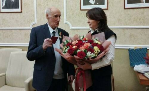«Гордится страна»: 95-летнему ученому вручили медаль Ордена «За заслуги перед РТ»