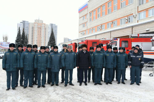В Татарстане пожарные и спасатели получили ключи от 24 новых машин