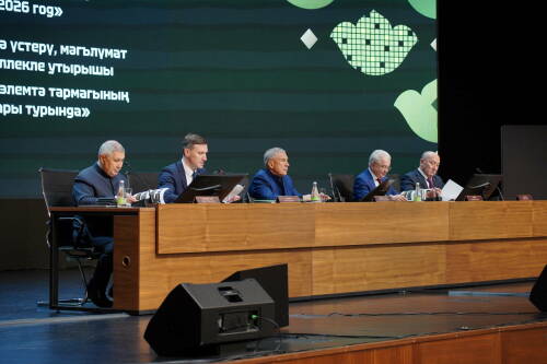 Минниханов поручил принять программу развития ИИ в Татарстане до 2030 года