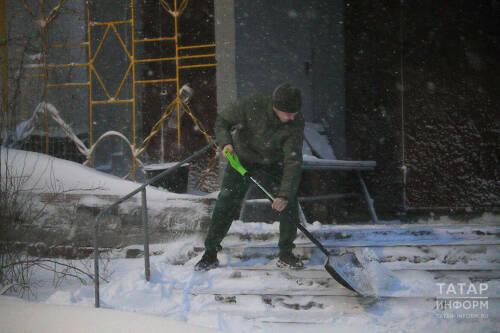 Татарстанцев предупредили о снеге и метели 6 января