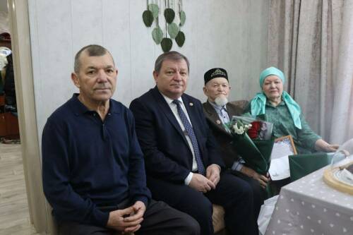 «Пусть наконец наступит мир»: фронтовик из Нурлатского района отметил 101 год