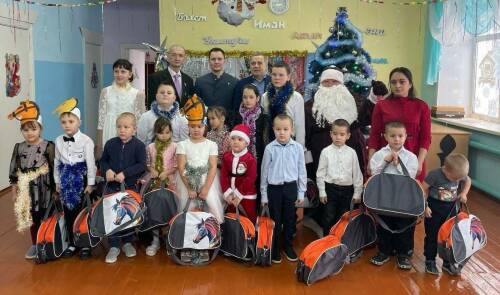 Депутаты Госсовета РТ продолжают исполнять мечты детей в рамках «Елки желаний»