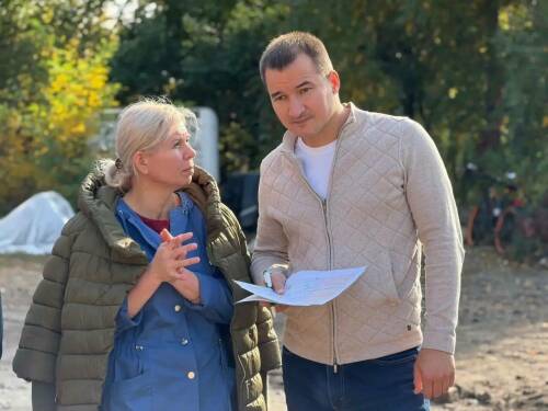 Ринат Садыков ознакомился с ходом капремонта соцобъектов в Лисичанске и Рубежном