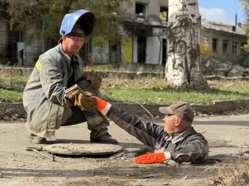 Аварийная бригада Татарстана помогает восстанавливать водоснабжение Лисичанска