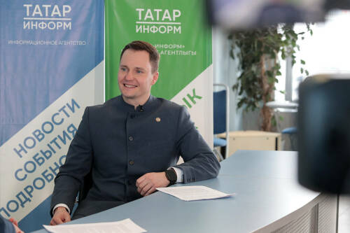 О том, что может стать брендом Новошешминского района, о проекте по выращиванию улиток, лошадях для Ким Чен Ына и планах превращения старой школы в эко-отель с грязелечебницей глава муниципалитета Егор Тарнавский рассказал в интервью главному редактору «Татар-информа» Ринату Билалову.