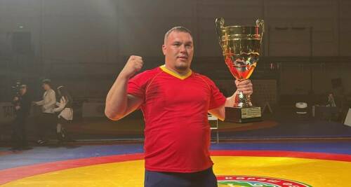 Радик Салахов стал абсолютным победителем турнира по борьбе в Челнах
