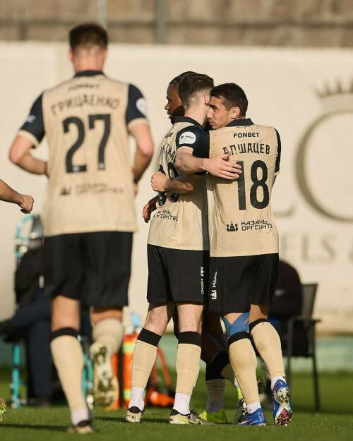 «Рубин» сыграл первый матч на заключительных сборах в Белеке. Со счетом 2:0 подопечные Франка Артиги победили узбекистанский «Пахтакор». Об итогах встречи, первой игре Дениля Мальдонадо после травмы и дебютном голе Даниила Моторина – в материале «ТИ-Спорта».