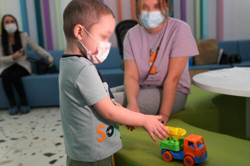 «Если ребенок постоянно спит, возможно, у него рак»: как понять, что у малыша онкология?