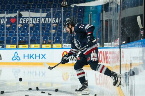 Нападающий Андрей Белозеров рассказал, что изменилось в «Нефтехимике» при Игоре Гришине