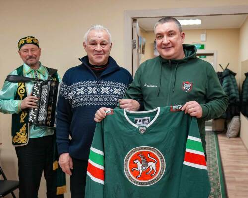 «Ак Барс» встретился с представителями автономии татар Новосибирской области