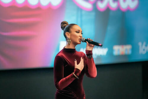 Ольга Бузова лично представила фильм «Равиоли Оли» в Казани