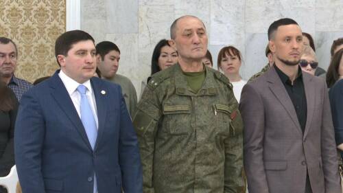 «Вы воспитали настоящих героев»: в Нижнекамске семьям участников СВО передали награды