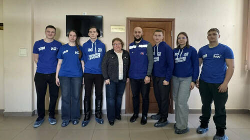 Активисты «Единой России» и «Молодой Гвардии» поблагодарили казанских медиков