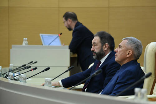 Раис РТ провел заседание совета директоров «Татнефтехиминвест-холдинга»