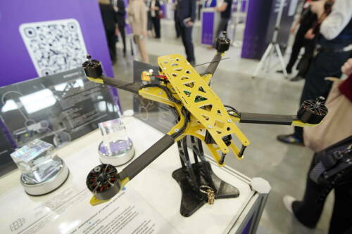 В 2025 году численность научно-исследовательского персонала в Татарстане достигла 16,5 тысячи человек – это максимум для его новейшей истории. Но не только количеством может похвастать татарстанская наука. В День российской науки «Татар-информ» с помощью Академии наук РТ составил топ-10 достижений ученых республики за прошедший год.