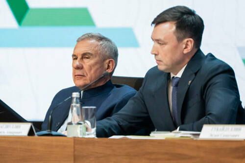 В Татарстане подвели итоги работы Министерства земельных и имущественных отношений за 2025 год. Несмотря на выполнение плана, в республике растет задолженность по арендным платежам, не хватает земельных участков для многодетных, а долги за ЖКХ у детей-сирот достигли 80 млн рублей. С чем поручил разобраться Минниханов – в материале «Татар-информа».