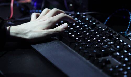 Конспирология и жизнь: сбылись мрачные фантазии о «педофилах в мировом правительстве»